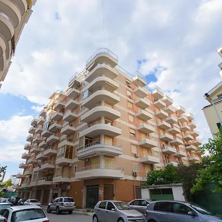 Lovely Lungomare Apartment